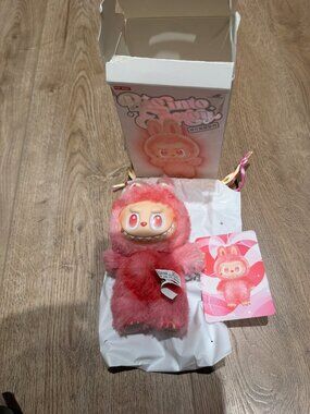 POP MART - Big on Energy LABUBU *Genuine* LOVE Pink